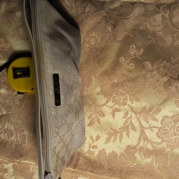 10x5 authentic Gucci small purse very good condition serial number 0 7 1 9 8 2 1 - Picture 14 of 14